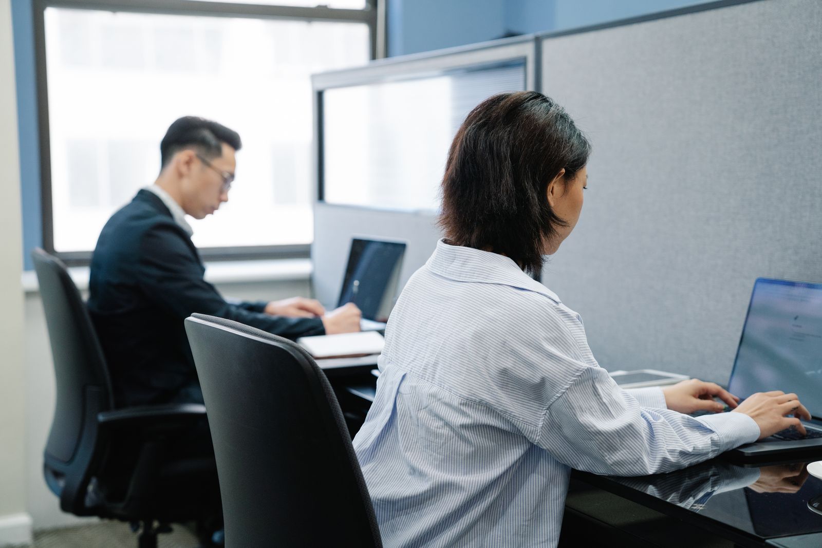 AI Guardrails Lag as 62% See Errors Reach Clients